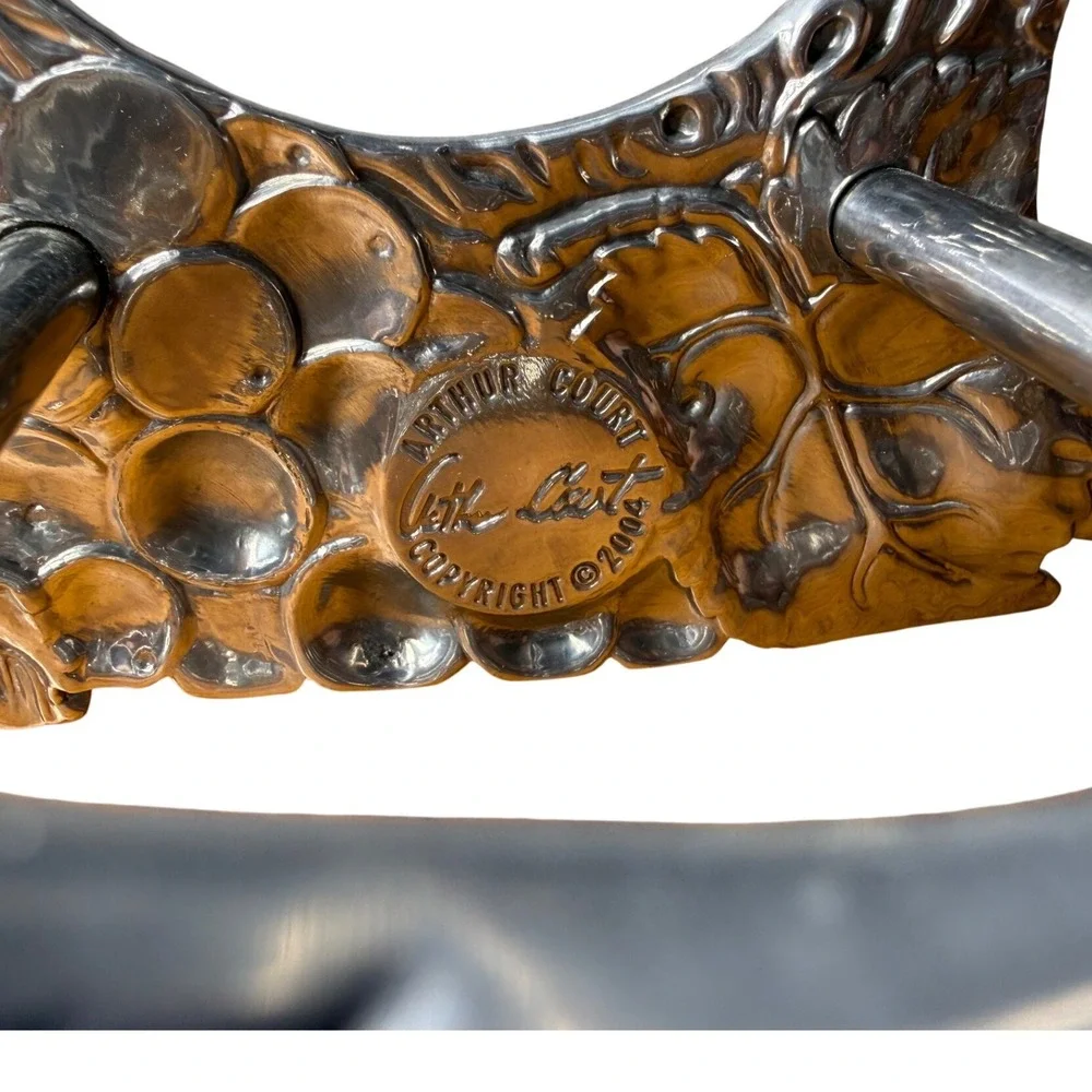 2004 ARTHUR COURT Cast Aluminum Grapes 6 WINE BOTTLE Rack Holder Retired‎ 11.5